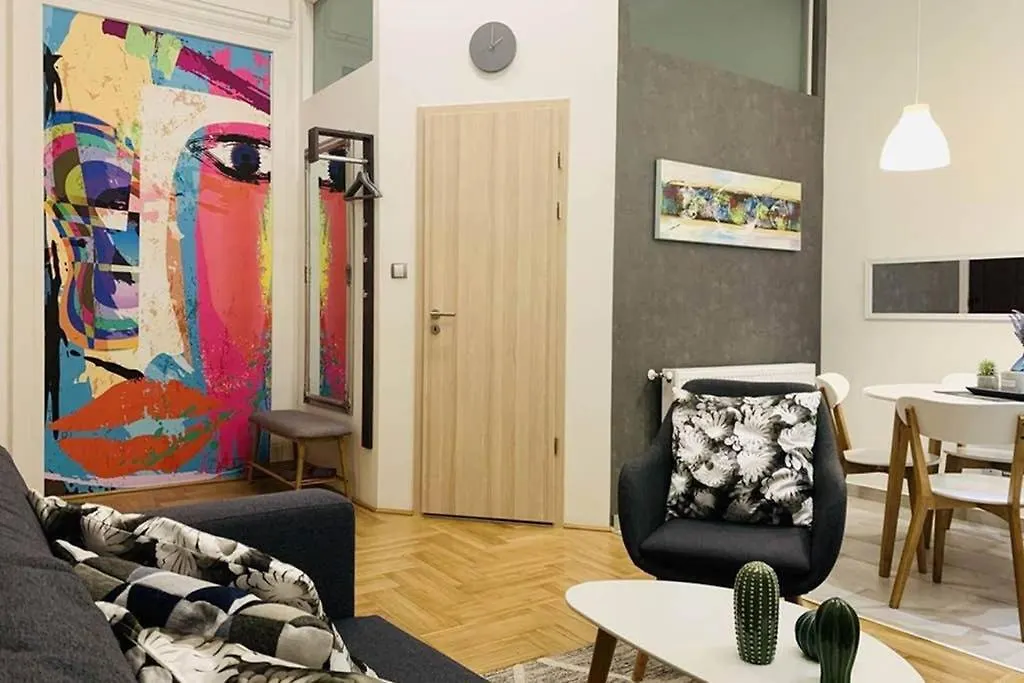 Your Well Deserved Happy Place With Love Apartment Budapest